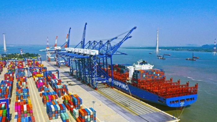 Việc xây dựng cảng Nam Đồ Sơn sẽ giúp giảm bớt tải trọng cho các cảng hiện hữu bằng cách chia sẻ lưu lượng hàng hóa.
