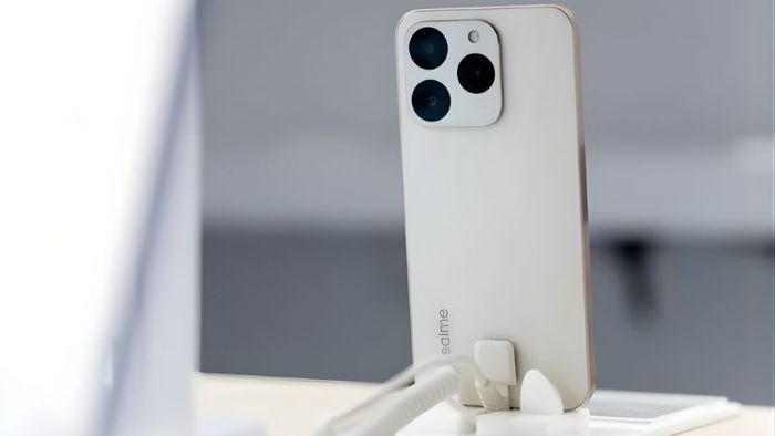 realme-15-3