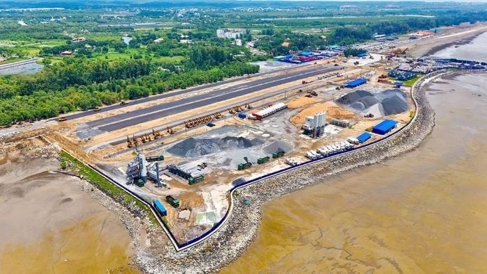 Các tuyến đường nội bộ tại dự án lấn biển Cần Giờ đang được xây dựng và thiết kế để kết nối các khu vực trong dự án một cách thuận tiện và hiệu quả.