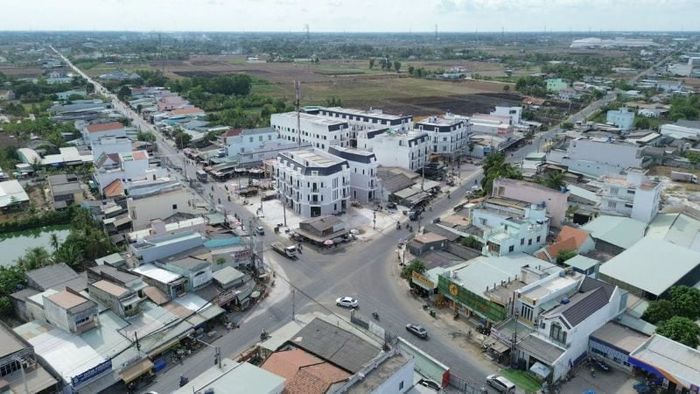 ngã tư Lạc Tấn