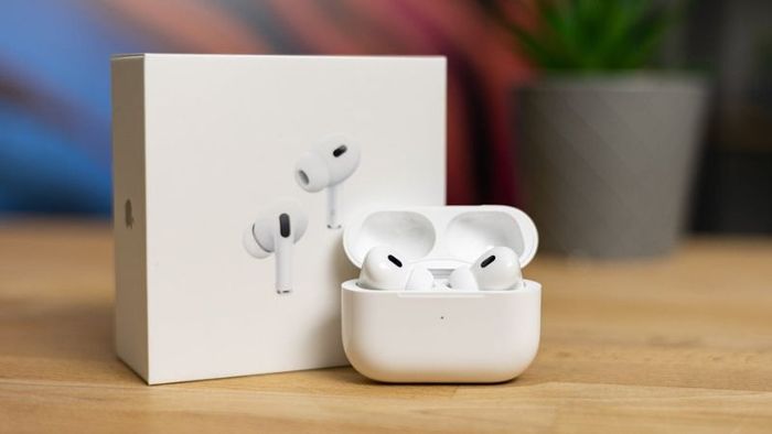 Sony WF-1000XM6 và Apple AirPods Pro 3