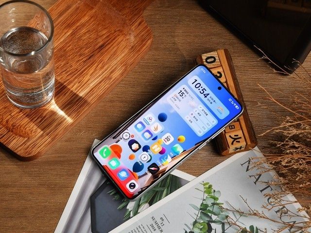 Mức giá thay màn hình mới của X300 Ultra hiện đang được niêm yết là 6.1 triệu đồng.