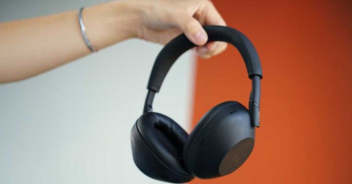 Tai nghe chống ồn đỉnh cao 2026