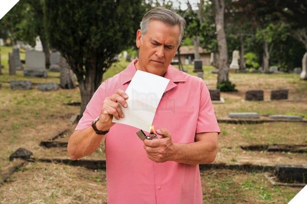 Chân dung nhân vật do Bruce Campbell thủ vai trong phim Ernie & Emma.