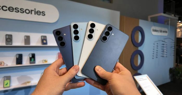 Samsung Galaxy S26 và S26+