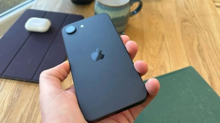 danh-gia-iphone-17e-8-2026