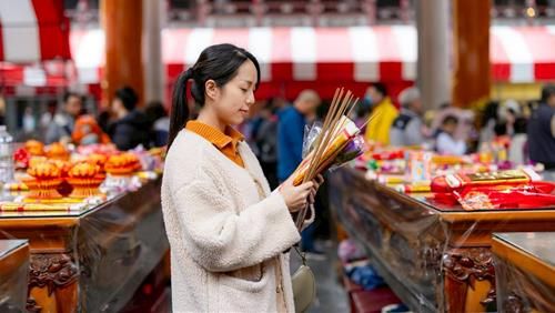 Những lời không nên nói khi đi lễ chùa và những điều cấm kỵ cần ghi nhớ.