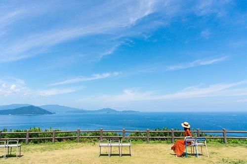 Đừng gánh vác trách nhiệm thay người khác