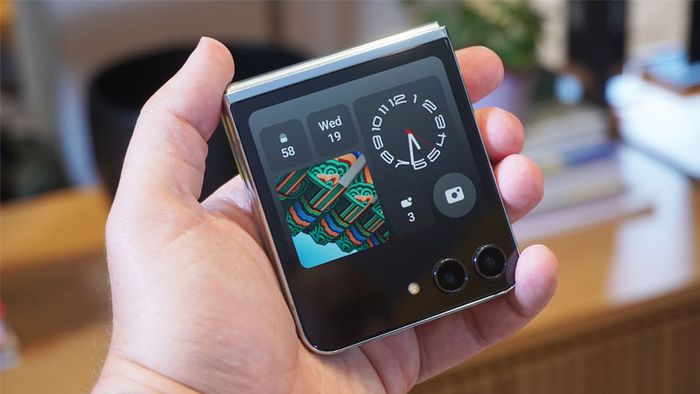 samsung-z-flip-5-4