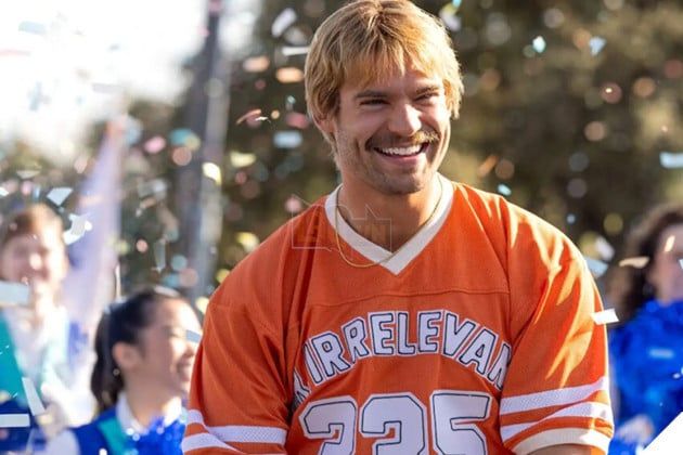 Hình ảnh của David Corenswet trong *Mr. Irrelevant* đã thu hút sự chú ý của khán giả.