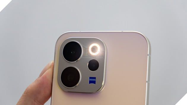 Trên tay vivo V70 POP MART ZSIGA: Smartphone chuẩn Gen Z nổi bật trong phân khúc 6