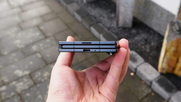 Samsung đang ph&aacute;t triển một cơ chế bản lề ho&agrave;n to&agrave;n mới cho thế hệ Galaxy Z TriFold 2