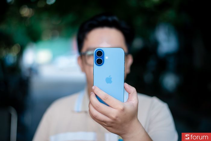 Đánh giá iPhone 17 sau 3 tháng sử dụng về thiết kế tổng thể