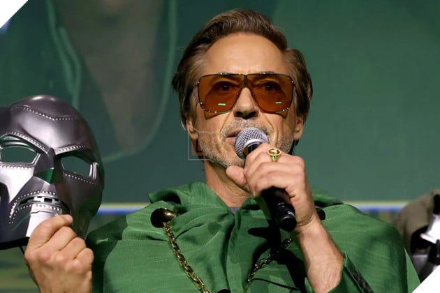 Hình ảnh nam diễn viên Robert Downey Jr. trong buổi công bố việc anh trở lại Marvel với một vai diễn mới.