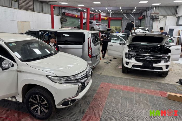 Ha-thanh-garage-Mytour