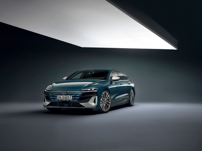 Audi S6 (2).jpg