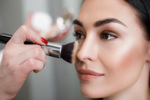 Cách cải thiện vận may thông qua trang điểm