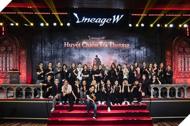 Lineage W tạo dấu ấn mạnh mẽ tại buổi showcase riêng, chính thức xác nhận lịch phát hành