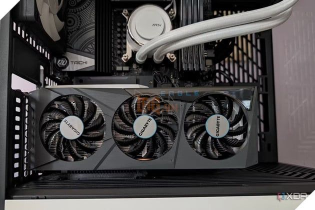 AMD được dự đoán sẽ tung Radeon RX 9050 8GB giữa tình hình khủng hoảng VRAM trên toàn cầu