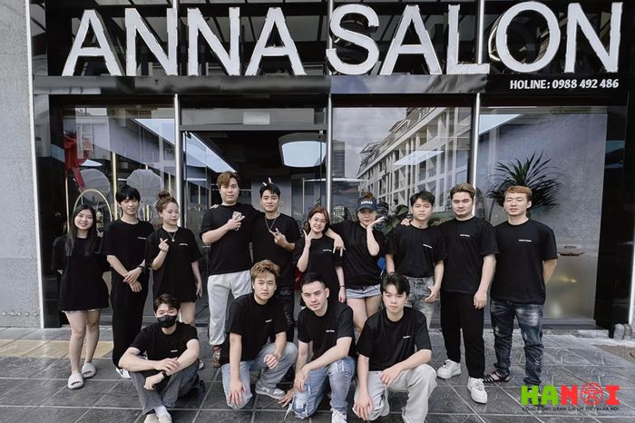 Anna-salon-Mytour