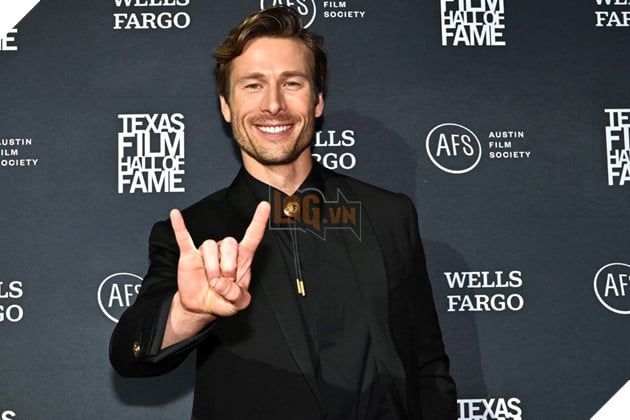 Hình ảnh nam diễn viên Glen Powell.