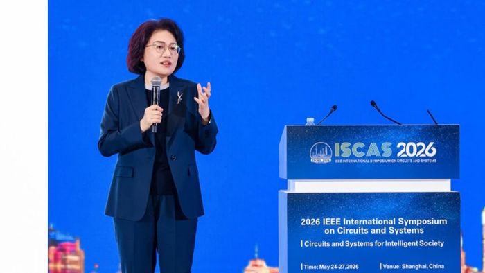 Ông He Tingbo thuộc HUAWEI chia sẻ về con đường phát triển mới của ngành bán dẫn trong thực tiễn