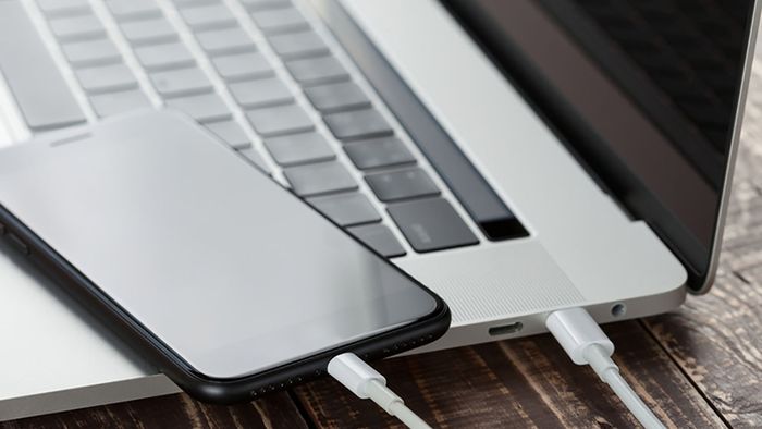 Cách chuyển dữ liệu từ iPhone sang iPhone bằng iTunes