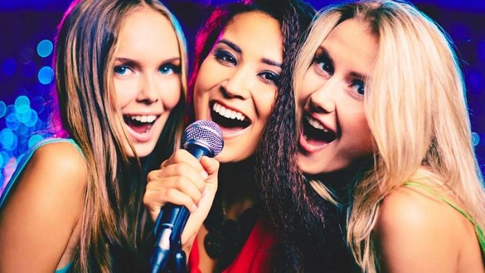 hat-karaoke-1