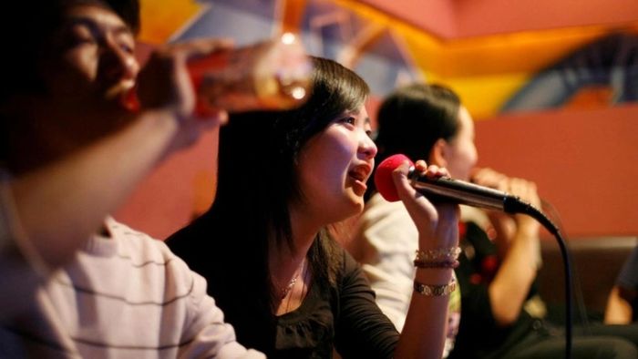 hat-karaoke-5