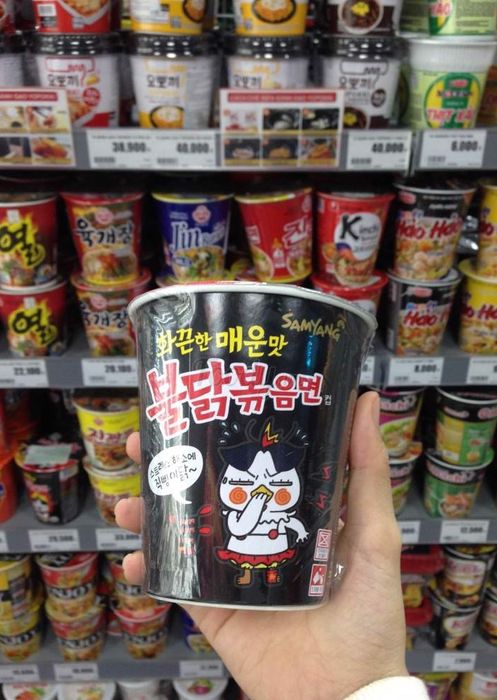 Kết Hợp Mì Cay với Trứng - Một Tình Yêu Đầy Nồng Nàn