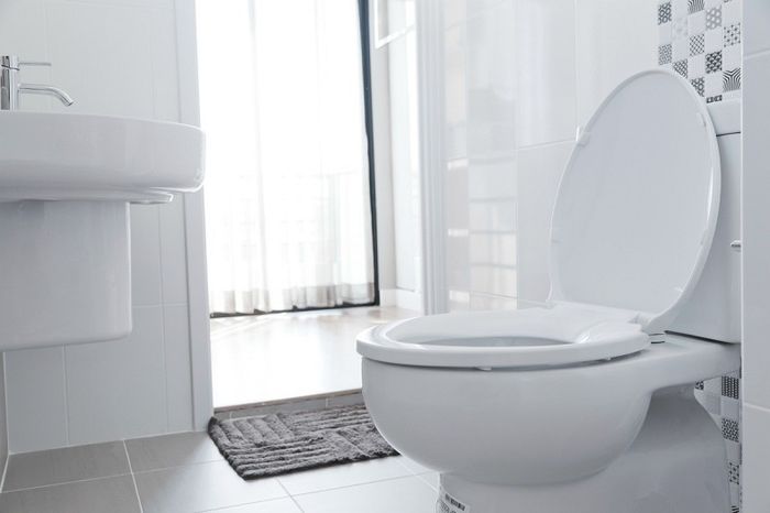 Những bước làm sạch nhà vệ sinh một cách hiệu quả
