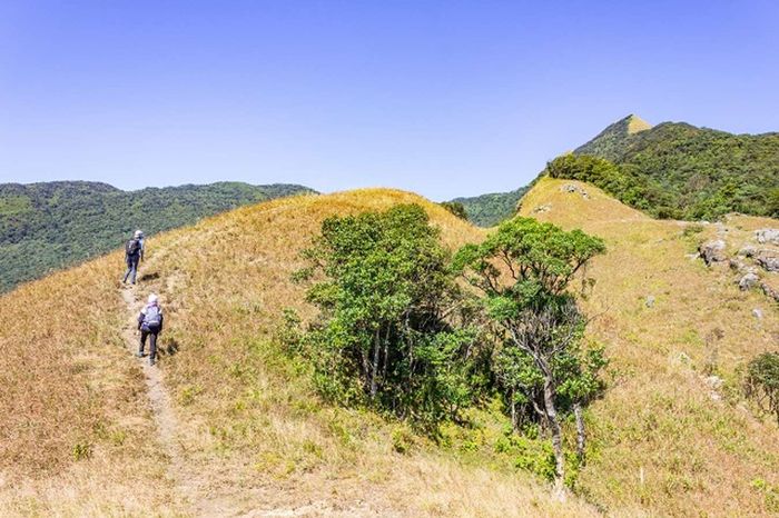 Chinh phục núi Phia Pò ở Lạng Sơn