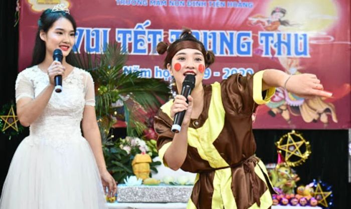 Chú Cuội và chị Hằng với vẻ đẹp lộng lẫy