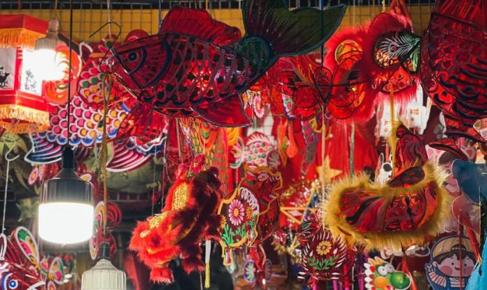 Lồng đèn hình cá chép trong ngày Tết Trung Thu