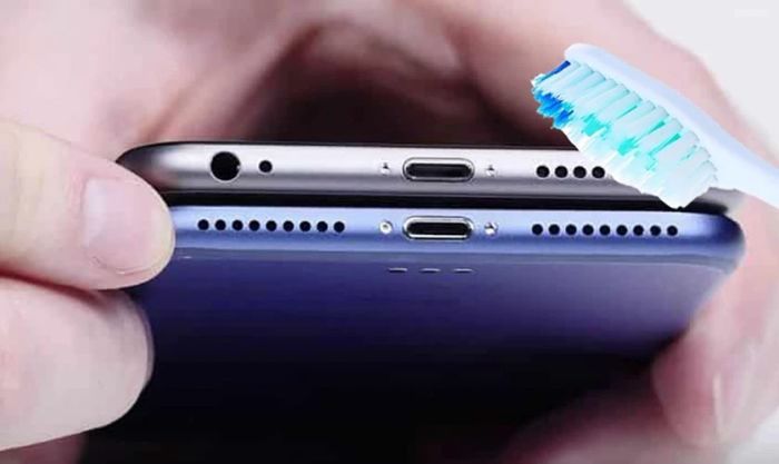 Vệ sinh loa của iPhone