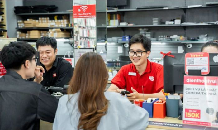 Thay màn hình MacBook bị xước ở đâu với giá tốt và uy tín?
