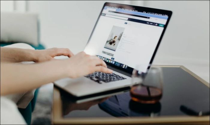 Các mẹo giúp màn hình MacBook của bạn bền lâu hơn