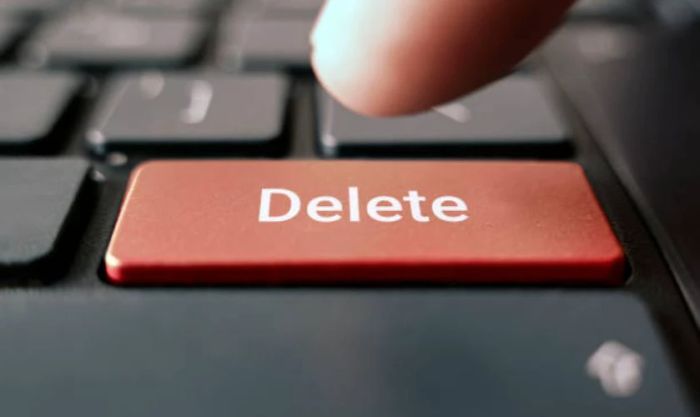 Nhấn phím Delete trên bàn phím hoặc nhấp chuột phải và chọn Xóa