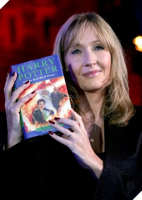 J.K. Rowling: Tác giả của bộ truyện Harry Potter gây phẫn nộ với lời phát ngôn phân biệt giới tính 2