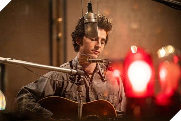 Timothée Chalamet đã thể hiện trực tiếp 40 bài hát trong vai nhạc sĩ Bob Dylan.