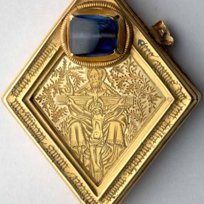 The Middleham Jewel.