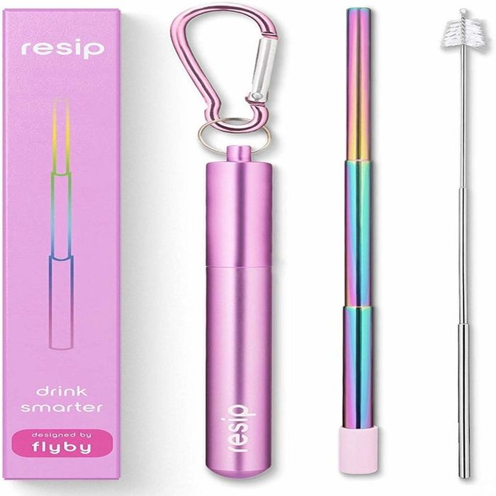 The straw as a small keychain, which extends when pulled out, and also includes a brush for easy cleaning