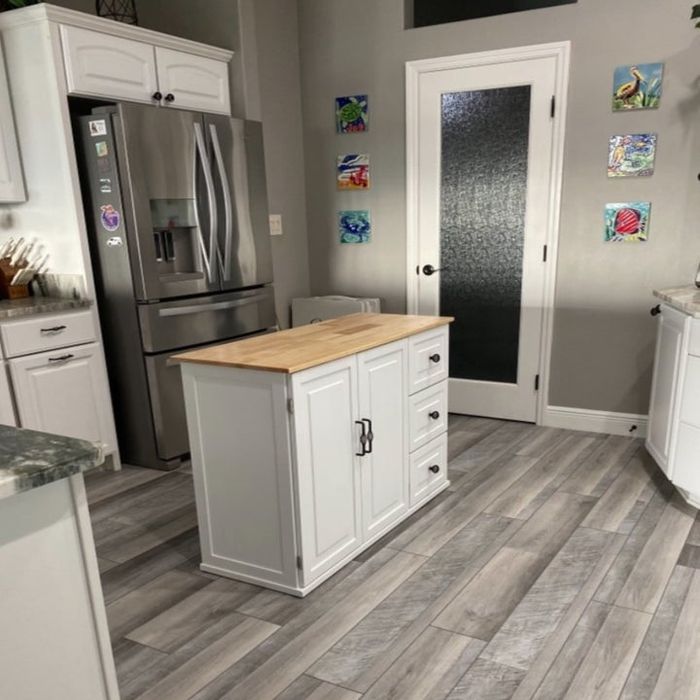 The cart placed in a reviewer’s kitchen setting