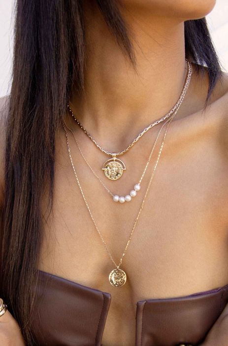 model wearing the necklace