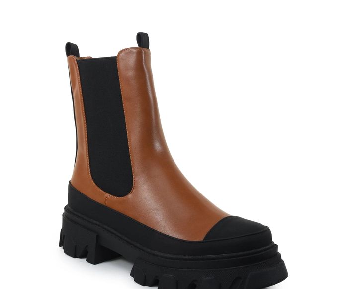 The brown boots come with double pull tabs, elastic sides, reinforced toe and sides, and a durable lug sole