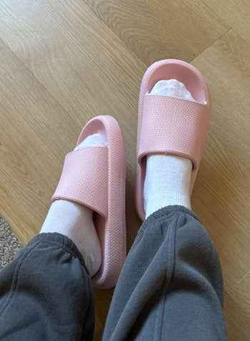 reviewer showcasing pink slides
