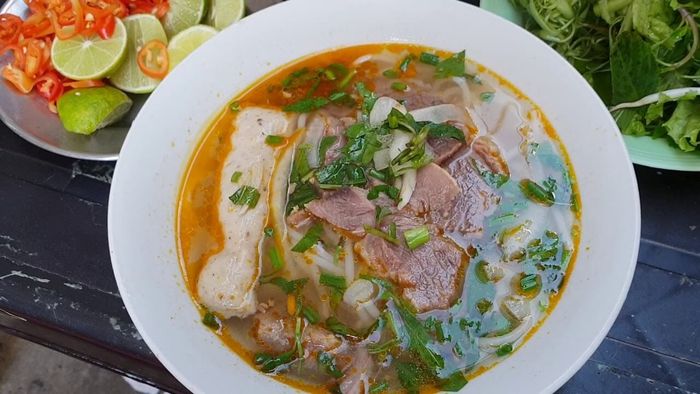 Nhà Hàng Tối Ở Sài Gòn