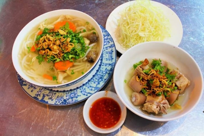 bánh canh xuân hoa