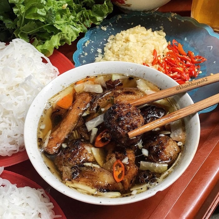 Bún Chả Tôn Đức Thắng