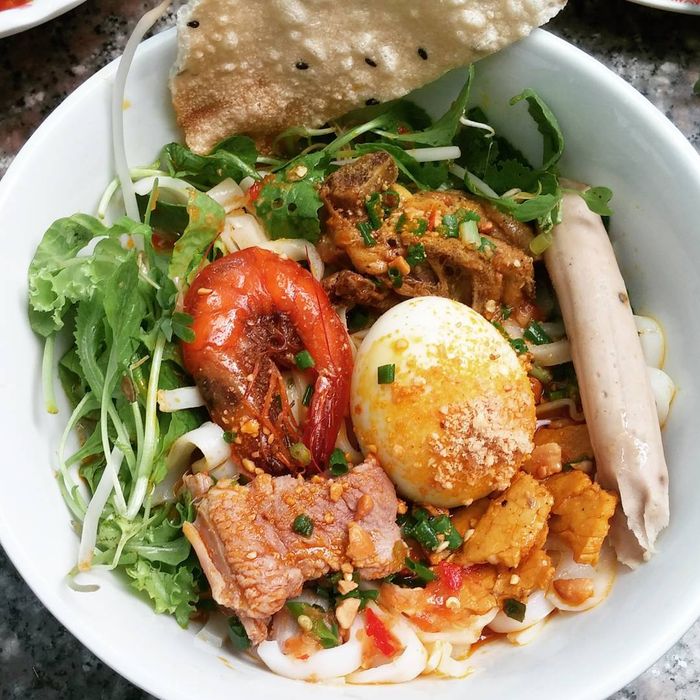 Ăn trưa Sài Gòn